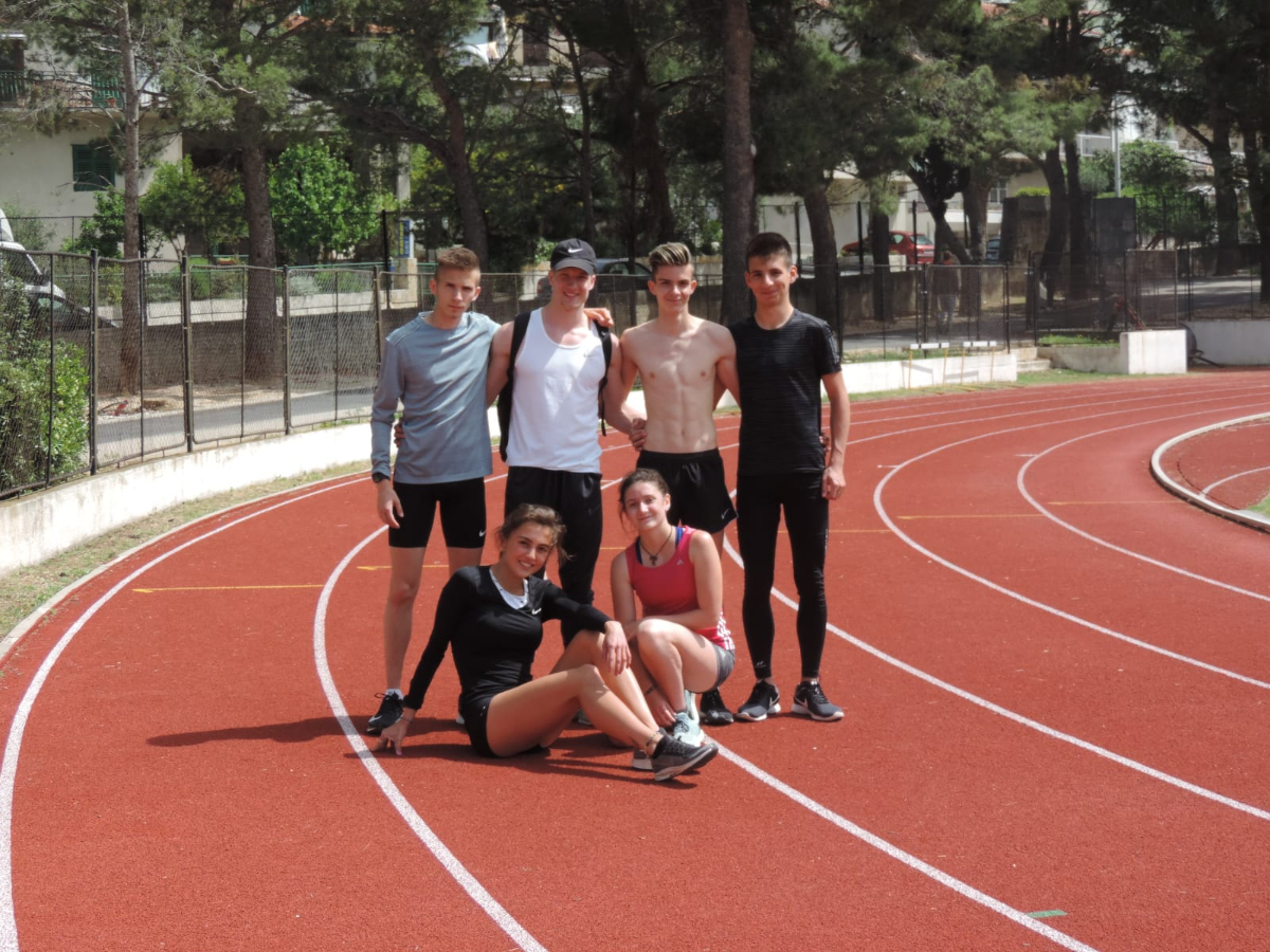 {"uploader":"Uploaded by: Helena Valentić, Distance runner and steeplechaser from Croatia"}