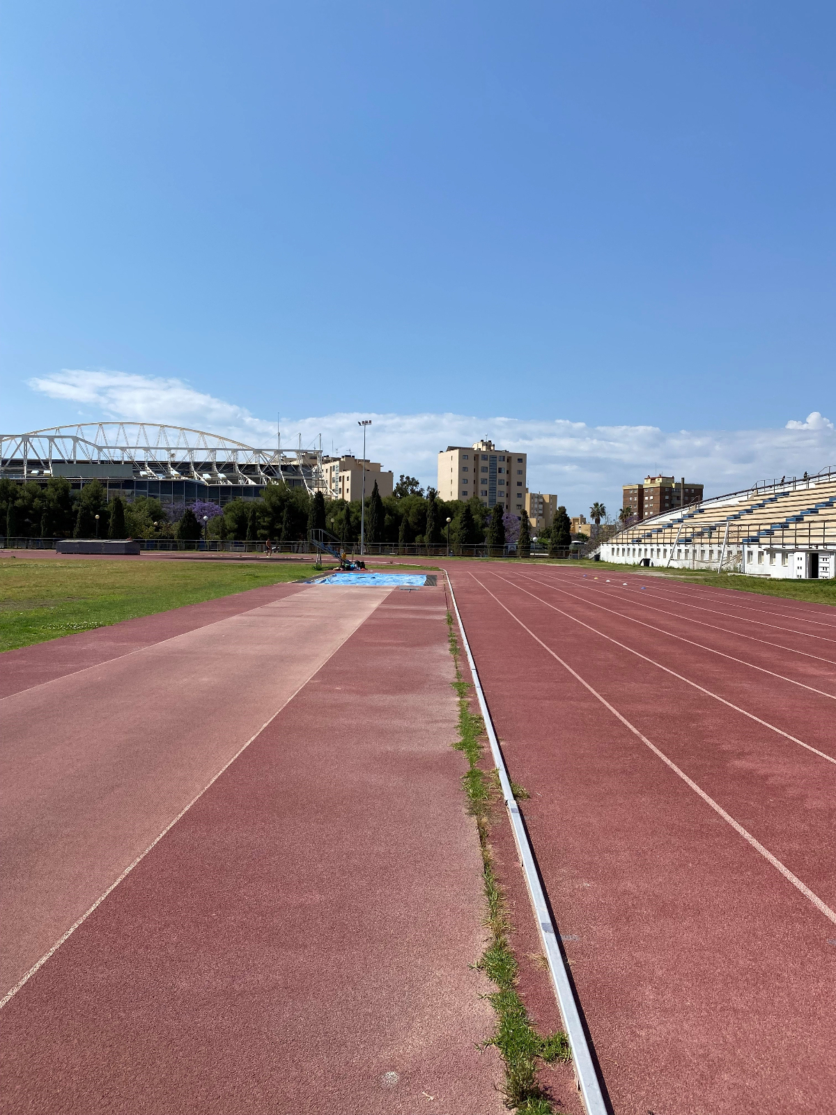 {"caption":"Estadio Municipal de Atletismo Joaquin Villar","uploader":"Uploaded by: Josefin, Athlete from Finland"}